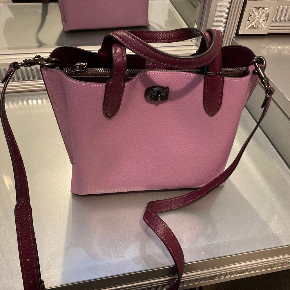 Coach Willow Tote 24